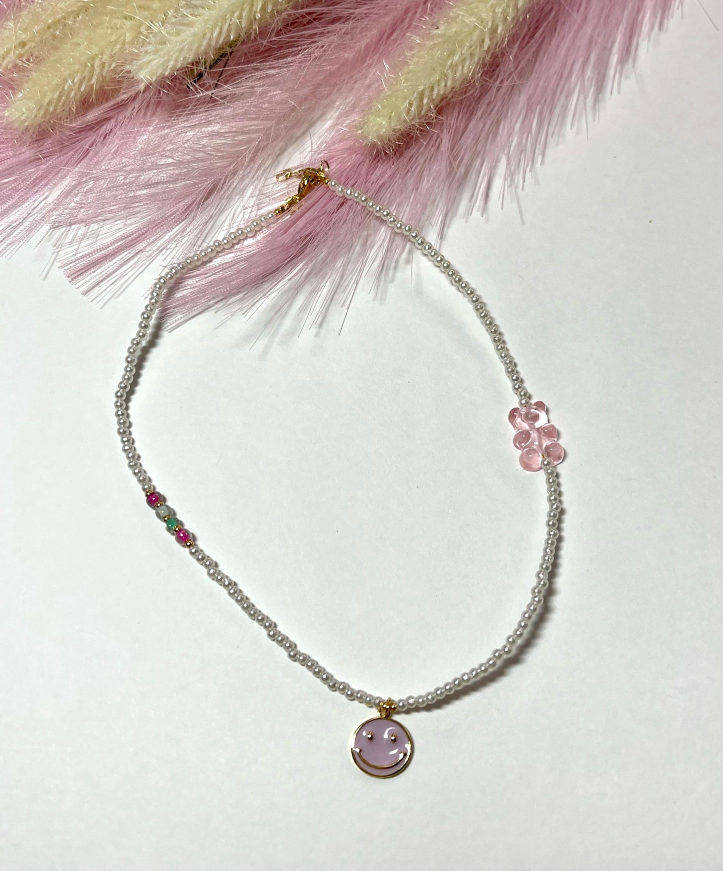 LAVENDER HAPPY FACE NECKLACE