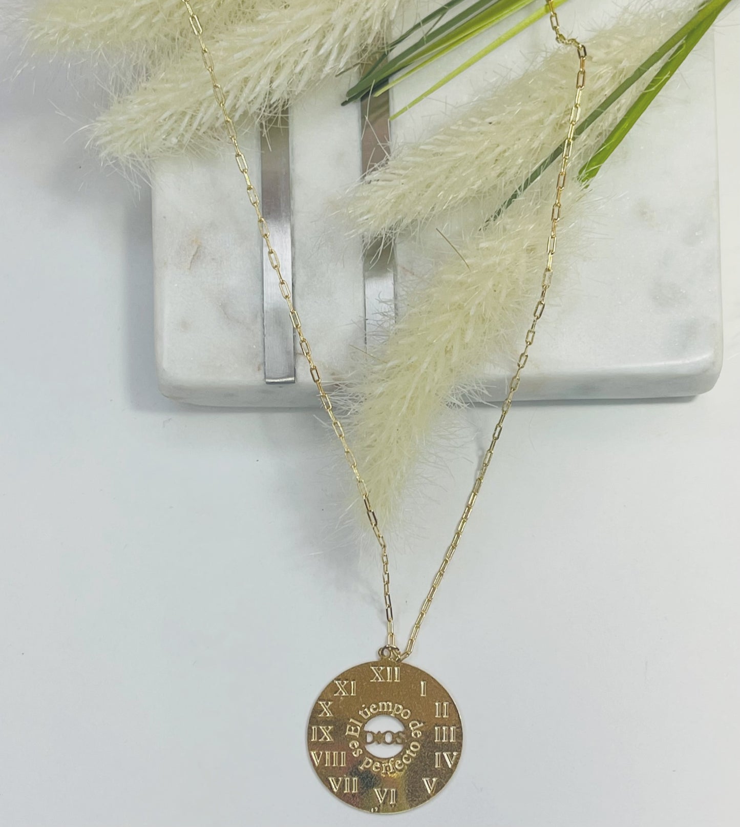 TIME IS PERFECT NECKLACE