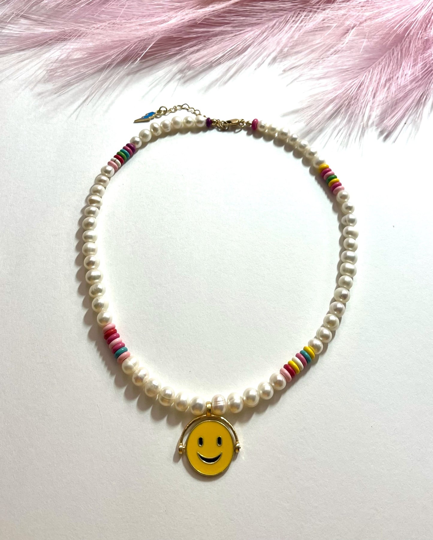 WINKING HAPPY FACE NECKLACE