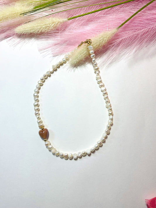 PORCELAIN HEART NECKALCE