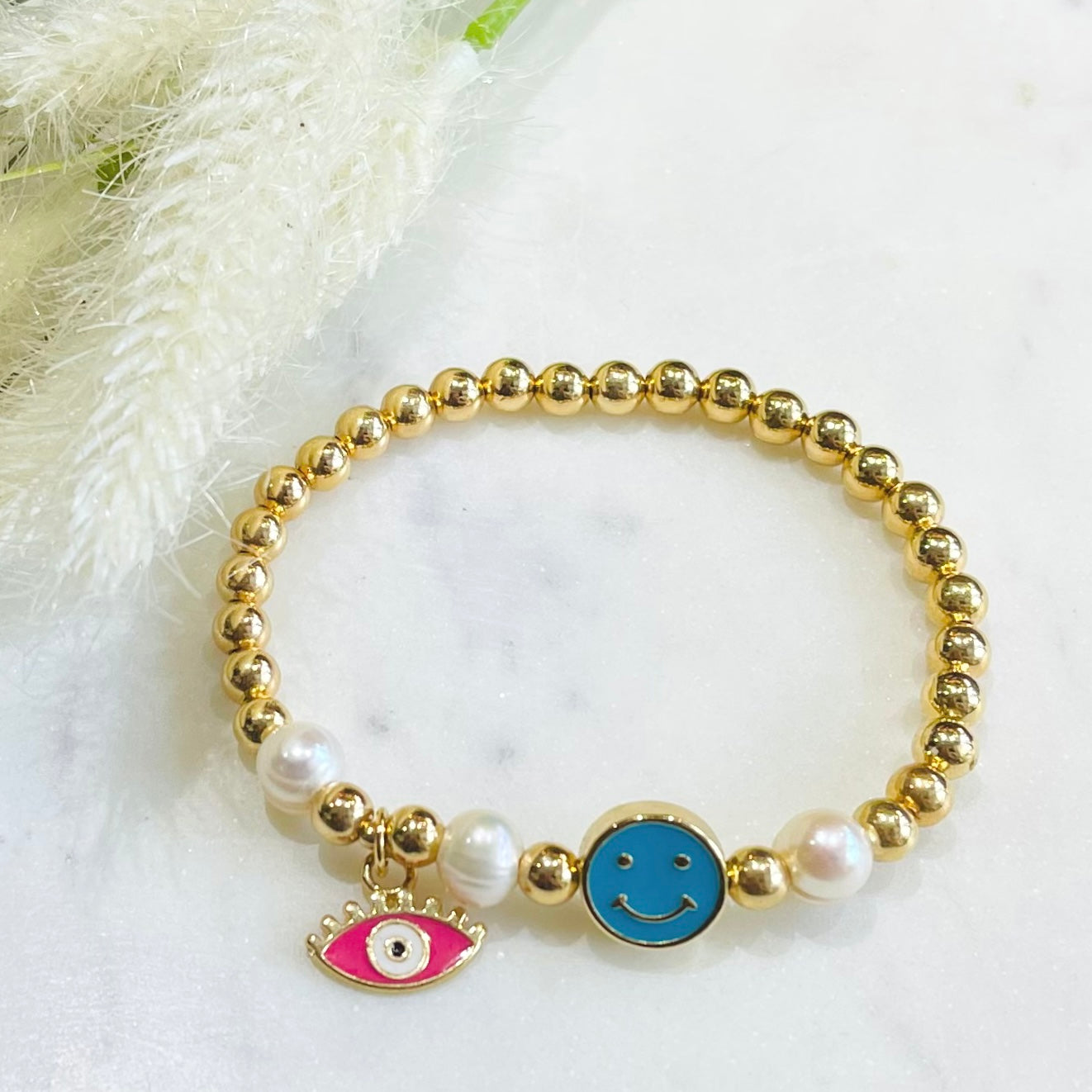 The happy friendship bracelet